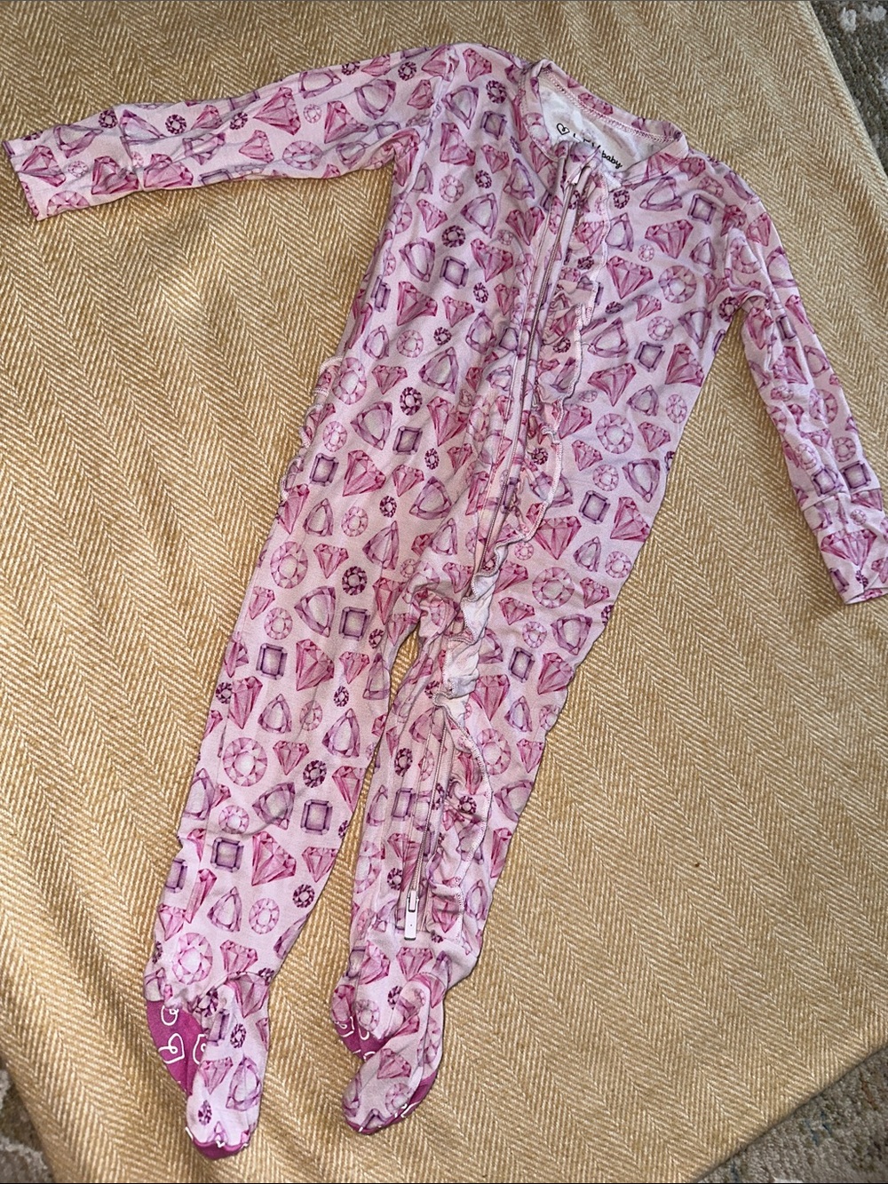 LEV baby bamboo zipper footie 6-9m
